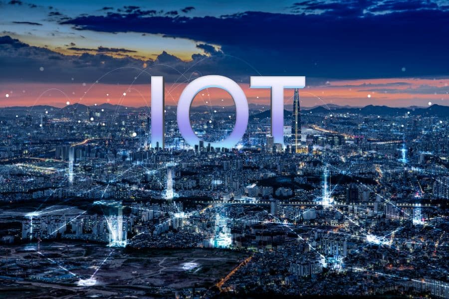 Qu'est-ce que l'IoT ? Comprendre l'Internet des Objets et son impact sur notre quotidien